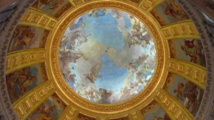 Le plafond peint / The painted ceiling